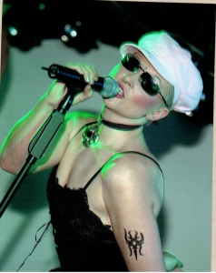 Anna Bara anna_bara02.jpg